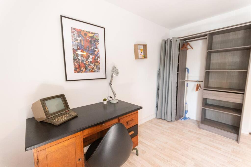 Appartement Souvenirs D'Enfance-La Bonne Marienne-La Madeleine à Angers Extérieur photo
